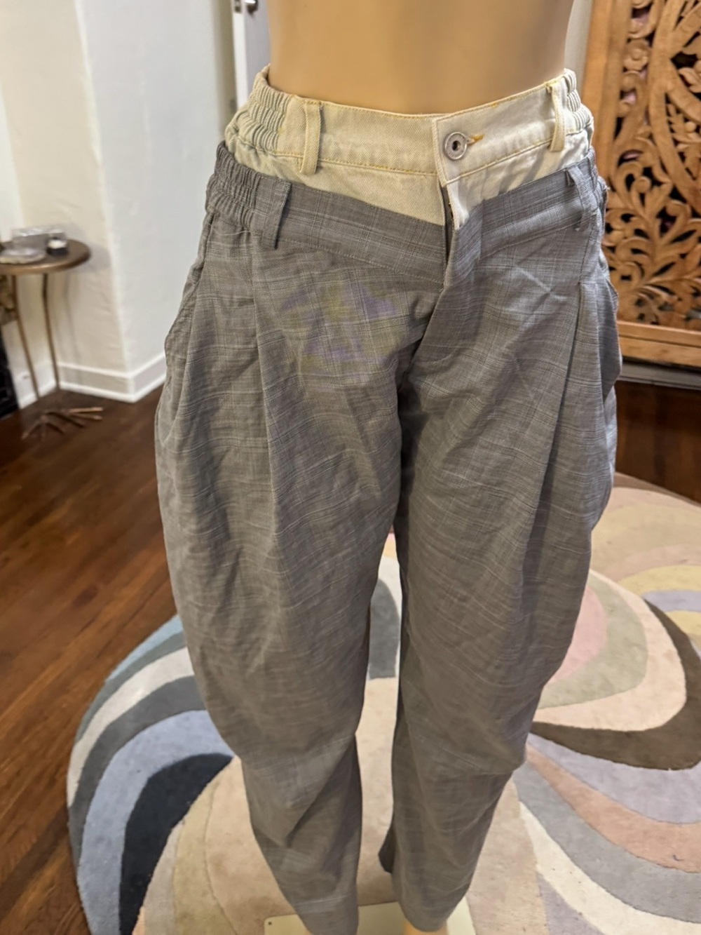 Grey pleated trousers with double waistband styling NWOT size S - Picture 2 of 9